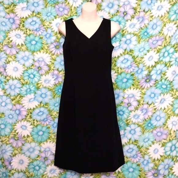 Ann Taylor Petites Classic Black Sleeveless Dress Sz 2P - Picture 1 of 6